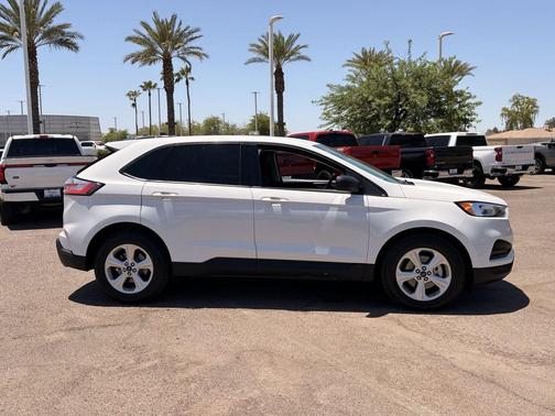 Oxford White 2020 Ford Edge SE