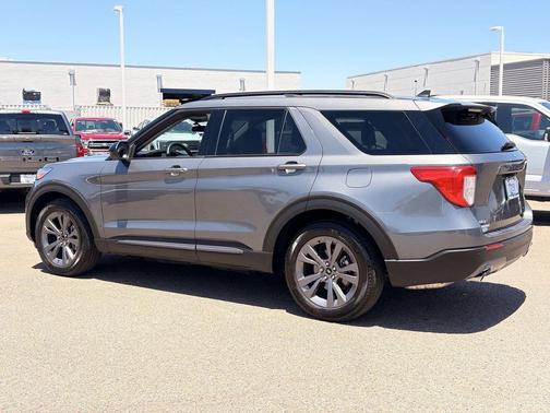Carbonized Gray Metallic 2023 Ford Explorer XLT