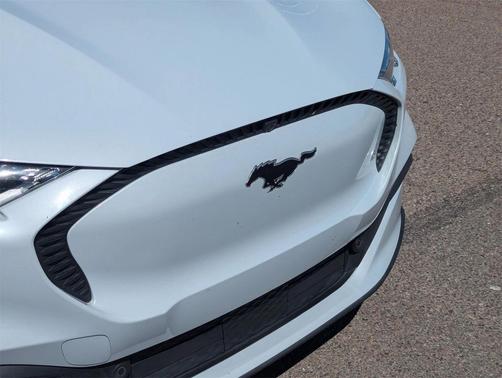 2022 Ford Mustang Mach-E Select