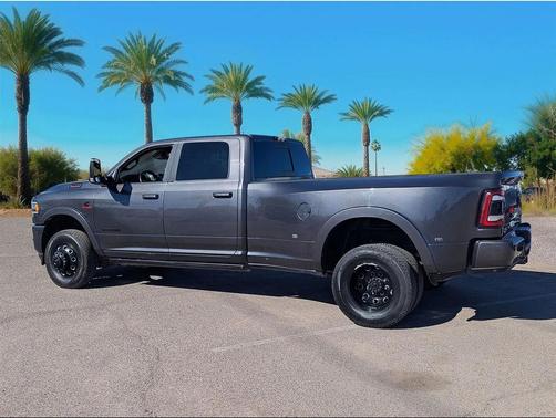 2021 RAM 3500 Laramie Crew Cab 4x4 8' Box