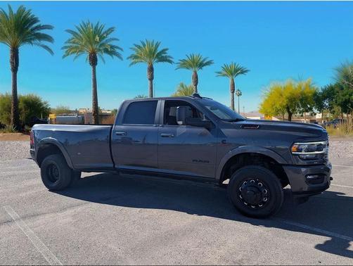 2021 RAM 3500 Laramie Crew Cab 4x4 8' Box