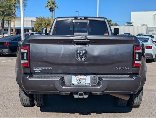 2021 RAM 3500 Laramie Crew Cab 4x4 8' Box