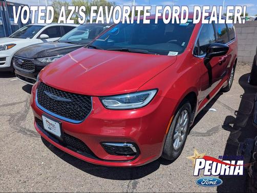Red Hot Pearlcoat 2025 Chrysler Pacifica L