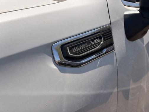 White Frost Tricoat 2019 GMC Sierra 1500 SLT