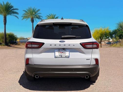 Space Silver Metallic 2025 Ford Escape ST-Line