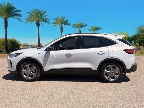 Space Silver Metallic 2025 Ford Escape ST-Line