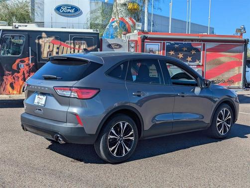 2022 Ford Escape SE