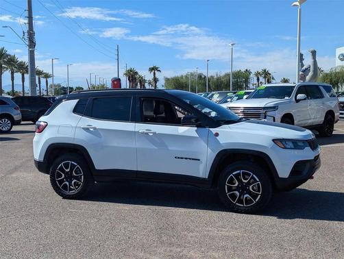 2024 Jeep Compass Trailhawk