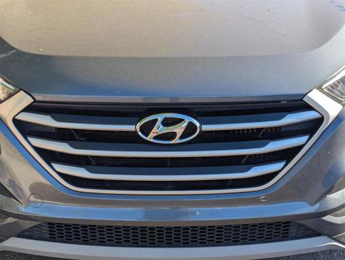 2017 Hyundai TUCSON Night