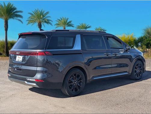 2024 Kia Carnival SX