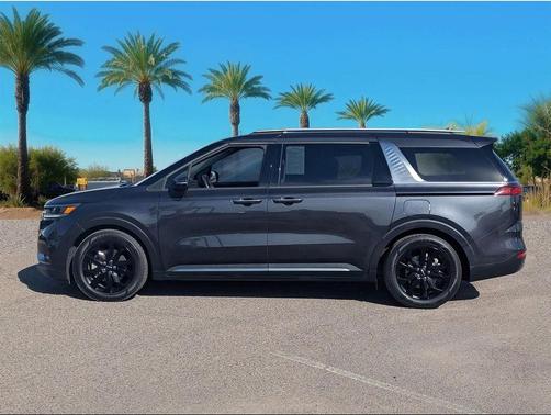 2024 Kia Carnival SX