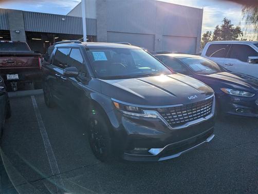 2024 Kia Carnival SX
