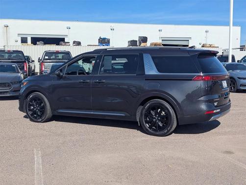 2024 Kia Carnival SX