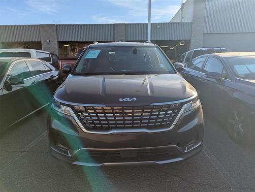 2024 Kia Carnival SX