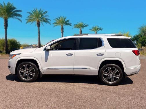 White Frost Tricoat 2018 GMC Acadia Denali