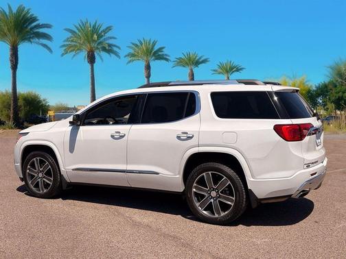White Frost Tricoat 2018 GMC Acadia Denali