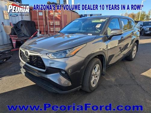 2024 Toyota Highlander LE