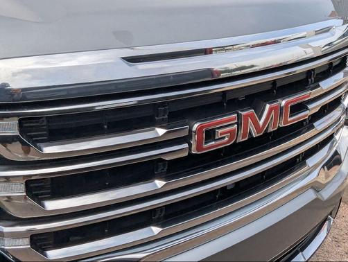Sterling Metallic 2023 GMC Acadia FWD SLE