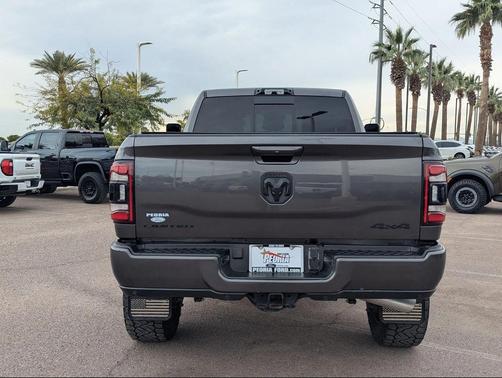 2022 RAM 2500 Limited Crew Cab 4x4 6'4' Box