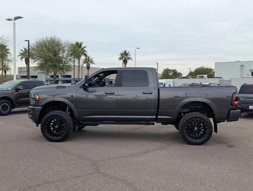 2022 RAM 2500 Limited Crew Cab 4x4 6'4' Box