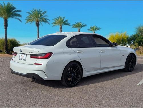 2022 BMW 330e Base
