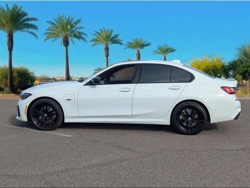 2022 BMW 330e Base