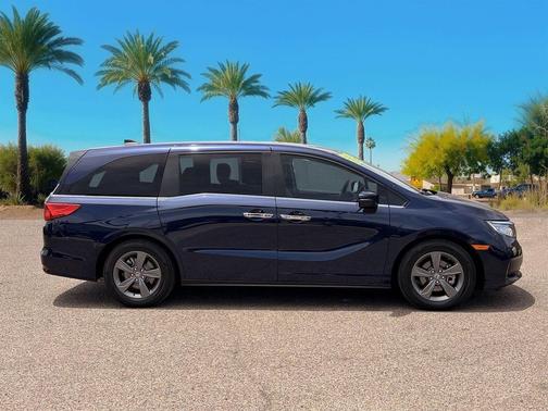 Obsidian Blue Pearl 2023 Honda Odyssey EX