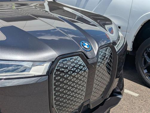 2025 BMW iX xDrive50