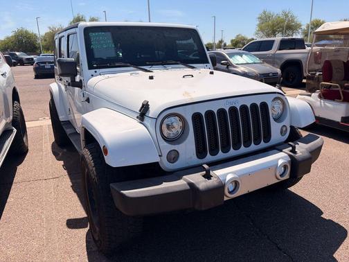 Bright White Clearcoat 2018 Jeep Wrangler JK Unlimited Sahara