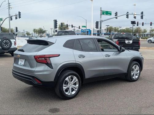 2024 Chevrolet Trax LS