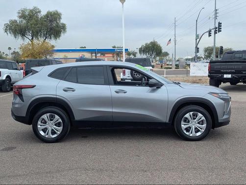 2024 Chevrolet Trax LS