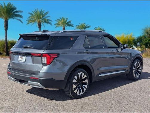 2025 Ford Explorer Platinum