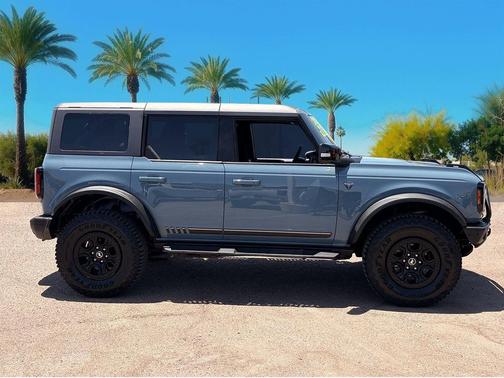 Lightning Blue 2021 Ford Bronco First Edition