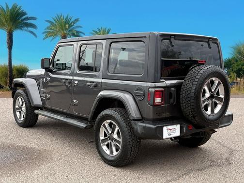 Granite Crystal 2022 Jeep Wrangler Unlimited Sahara
