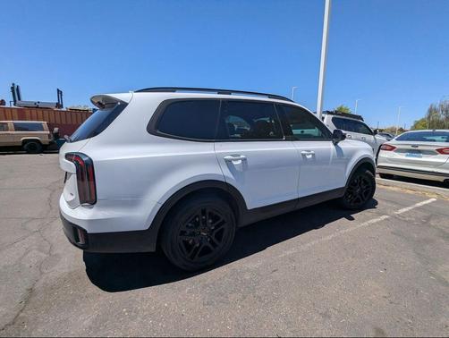 Glacial White Pearl 2024 Kia Telluride SX X-Line
