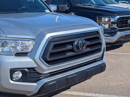 2022 Toyota Tacoma SR5