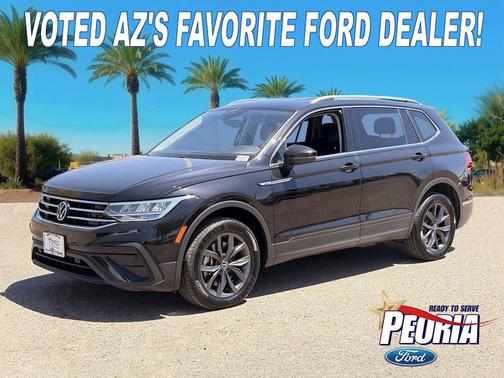 Deep Black Pearl 2023 Volkswagen Tiguan 2.0T SE