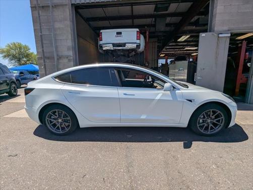 2019 Tesla Model 3 Mid Range