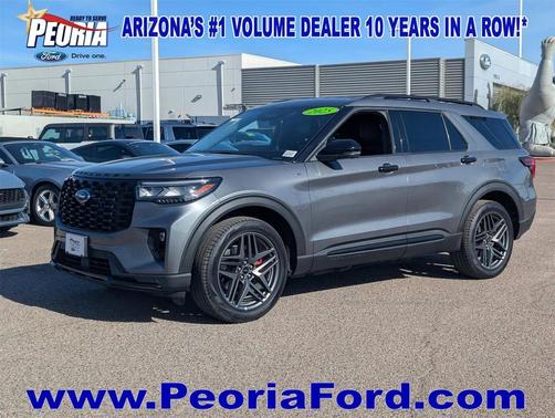 2025 Ford Explorer ST-Line