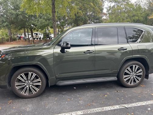 2023 Lexus LX 600 Luxury