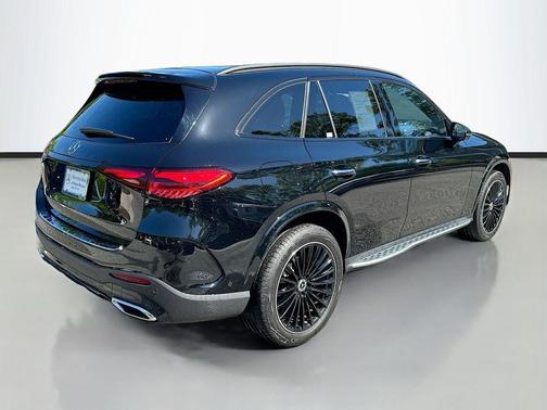 2025 Mercedes-Benz GLC 300 Base