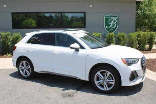 2021 Audi Q3 45 S line Premium