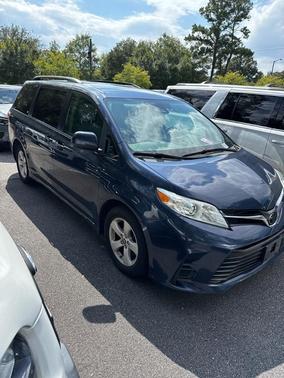 2020 Toyota Sienna LE