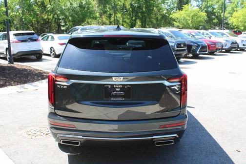 2023 Cadillac XT6 Premium Luxury FWD