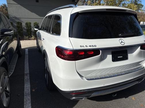 2025 Mercedes-Benz GLS 450 4MATIC