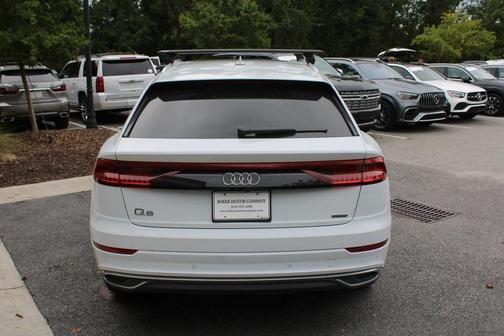 2023 Audi Q8 55 Premium