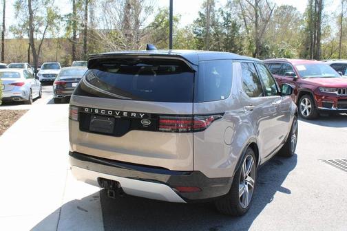 2023 Land Rover Discovery P360 Metropolitan Edition