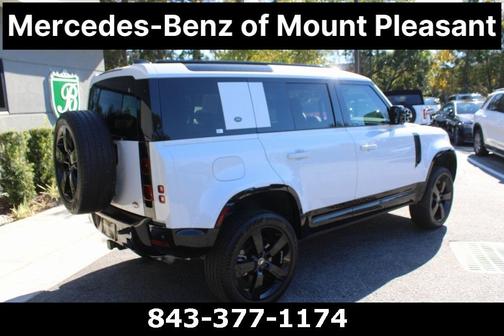 2023 Land Rover Defender X-DYNAMIC SE