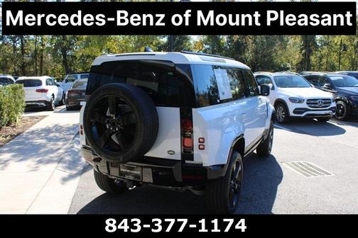 2023 Land Rover Defender X-DYNAMIC SE