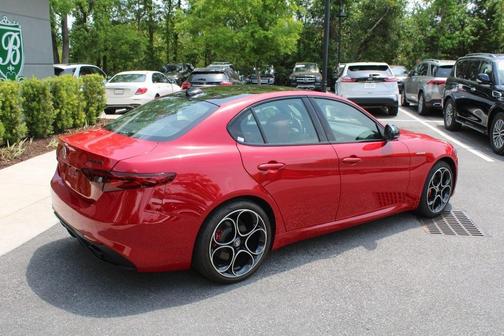 2022 Alfa Romeo Giulia Veloce